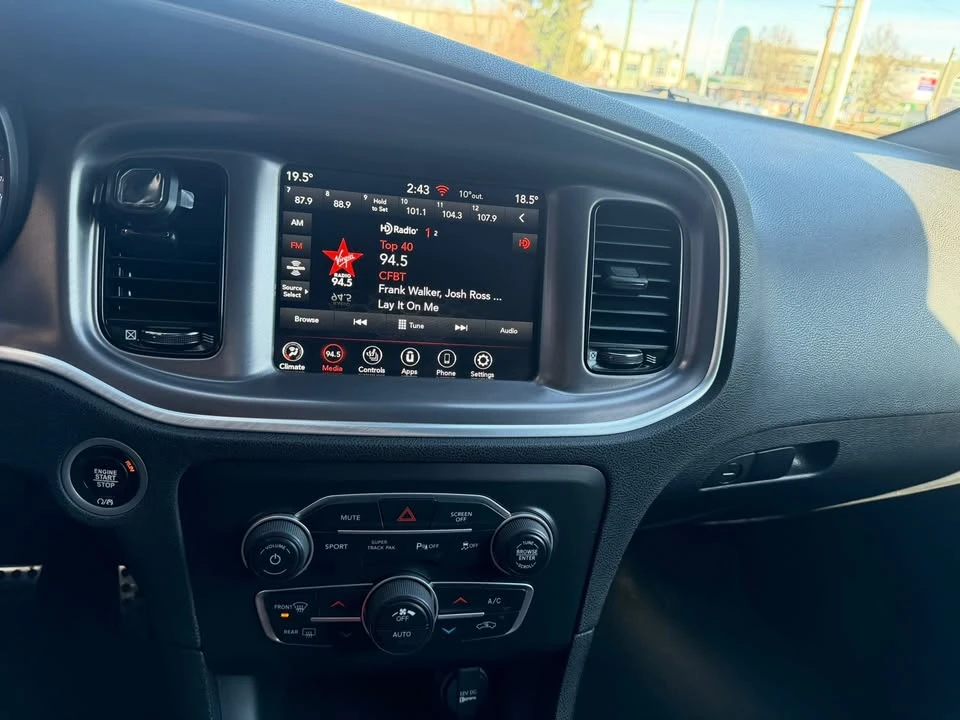 2022 Dodge Charger 7th Gen - Image 15 of 20