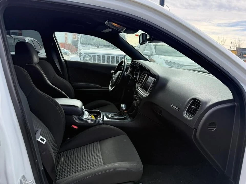 2022 Dodge Charger 7th Gen - Image 9 of 12