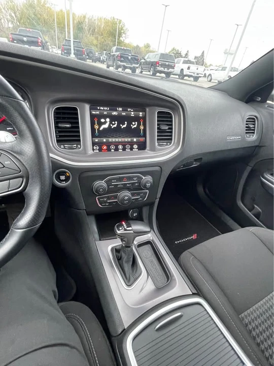 2022 Dodge Charger 7th Gen - Image 13 of 16