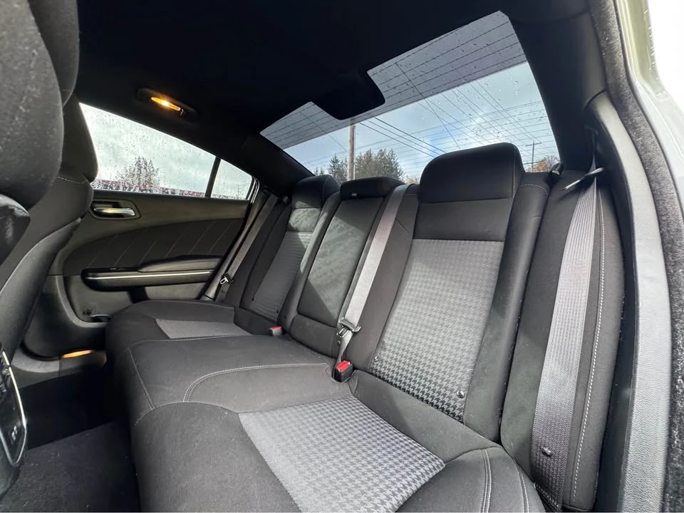 2022 Dodge Charger 7th Gen - Image 17 of 19