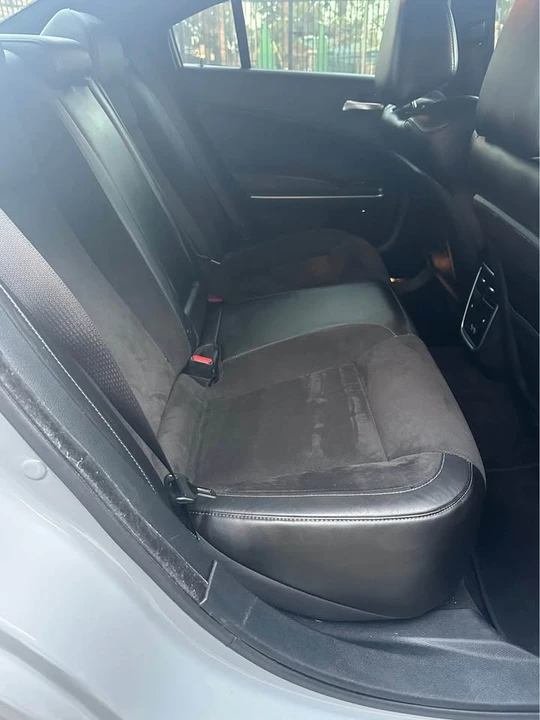 2022 Dodge Charger 7th Gen - Image 9 of 12
