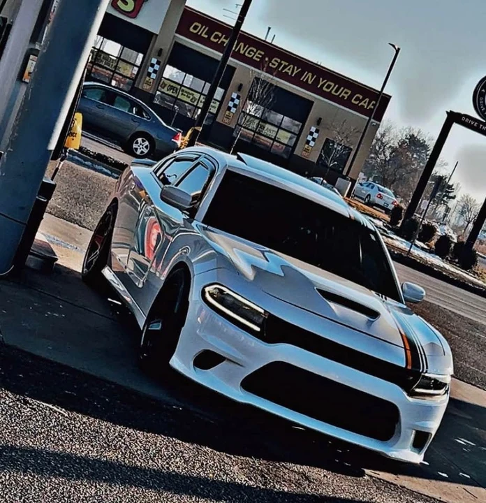 2022 Dodge Charger 7th Gen - Image 2 of 9