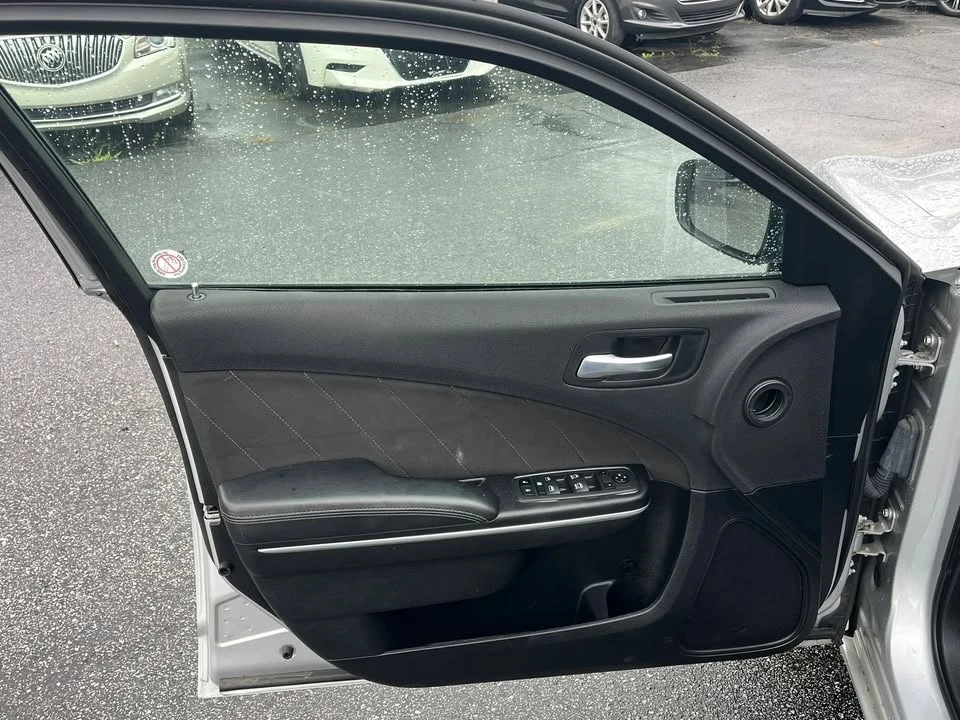 2022 Dodge Charger 7th Gen - Image 9 of 15