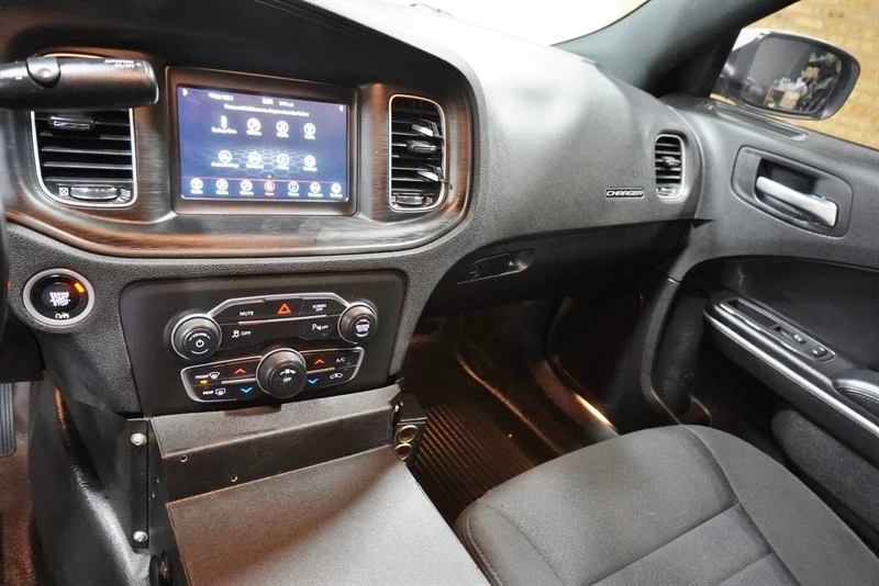 2022 Dodge Charger 7th Gen - Image 27 of 31