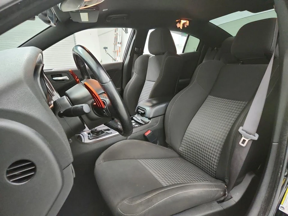 2022 Dodge Charger 7th Gen - Image 14 of 31