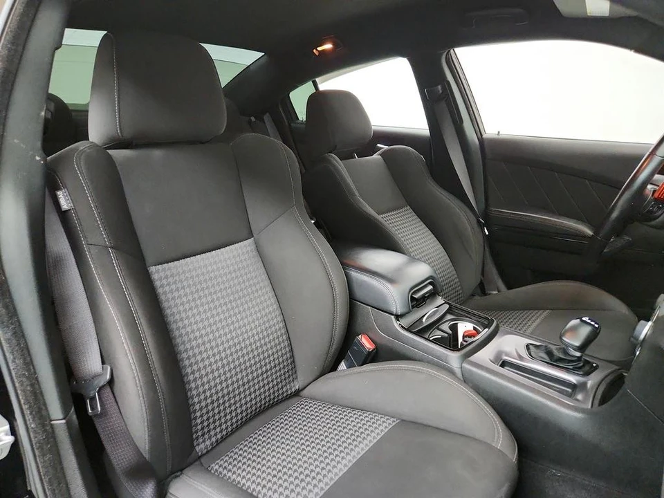 2022 Dodge Charger 7th Gen - Image 25 of 31