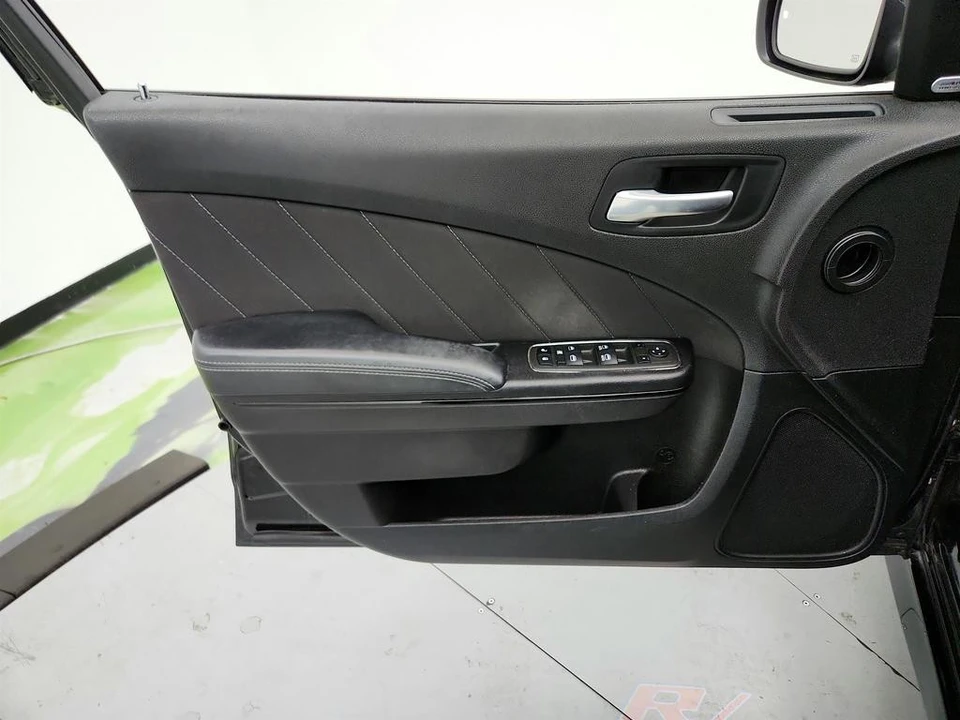 2022 Dodge Charger 7th Gen - Image 21 of 31