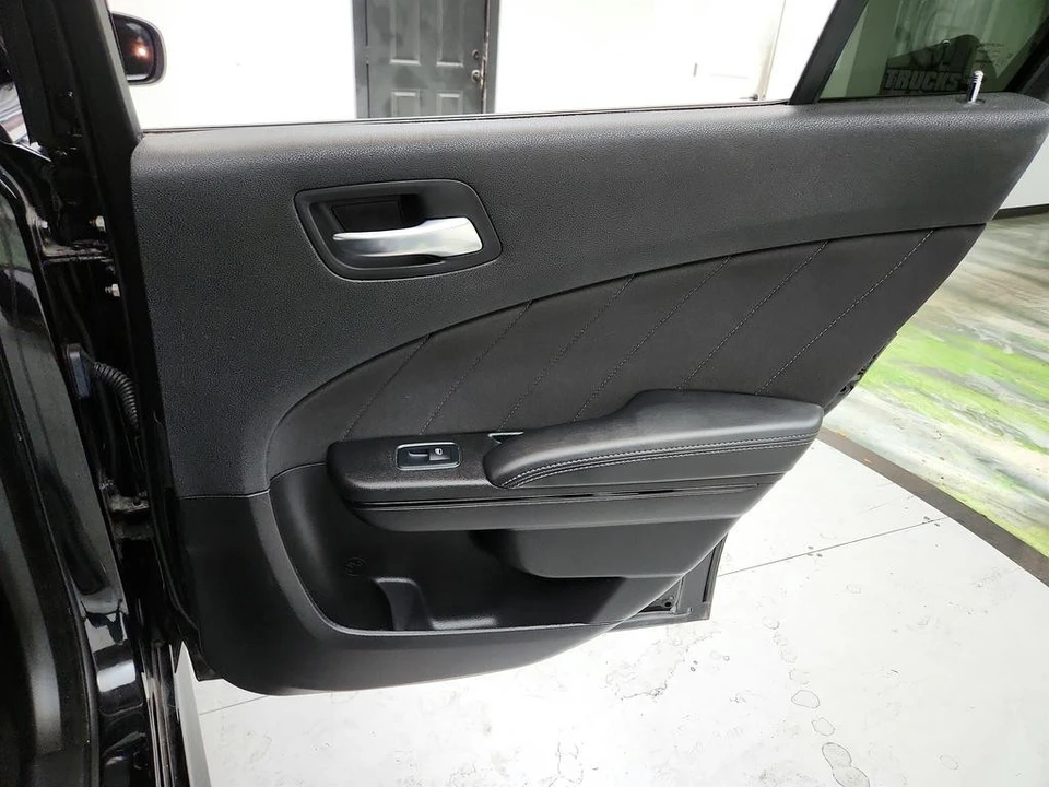 2022 Dodge Charger 7th Gen - Image 28 of 31