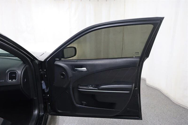 2022 Dodge Charger 7th Gen - Image 21 of 30