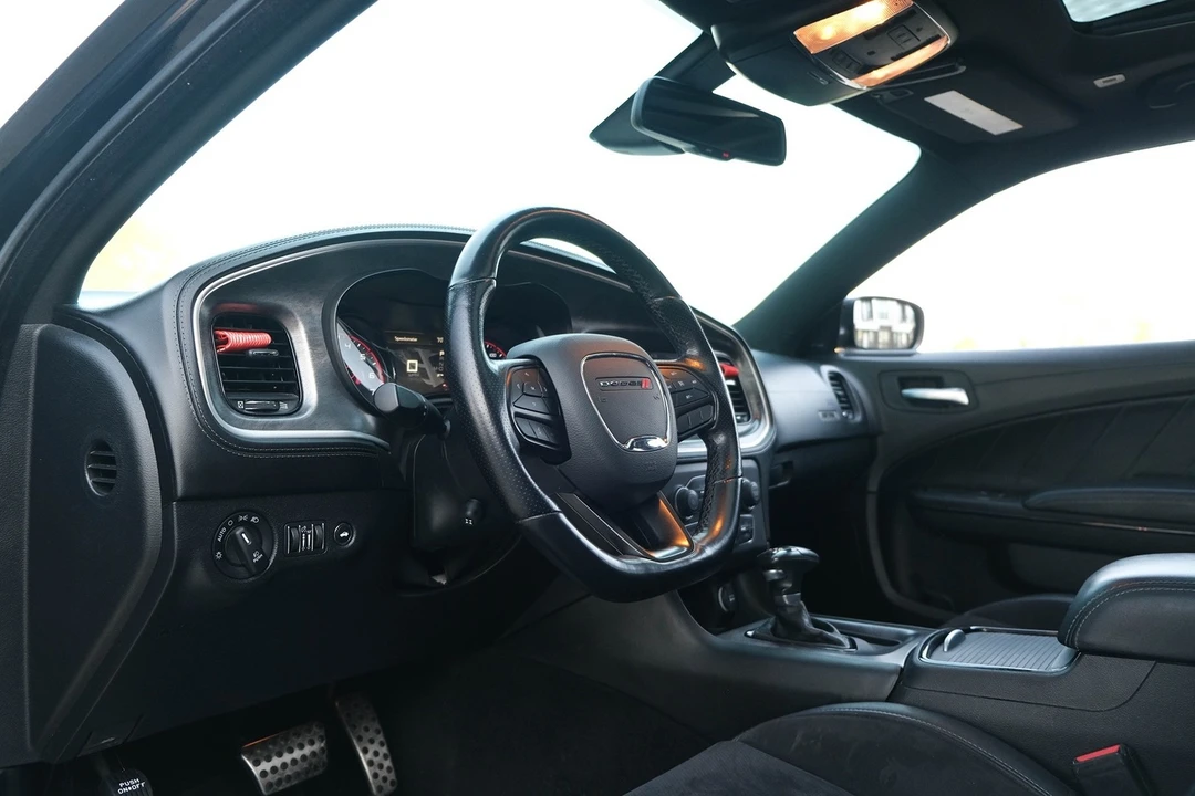 2022 Dodge Charger 8th Gen - Image 15 of 21