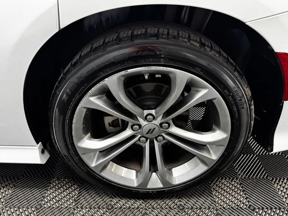 2022 Dodge Charger 7th Gen - Image 18 of 21