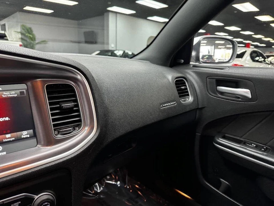 2022 Dodge Charger 7th Gen - Image 27 of 31