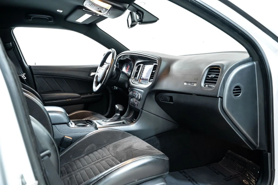 2022 Dodge Charger 7th Gen - Image 26 of 31