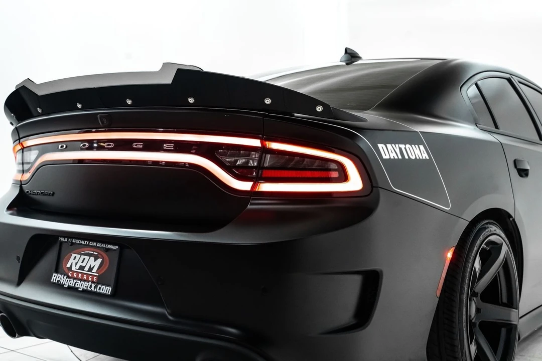 2022 Dodge Charger 7th Gen - Image 13 of 31