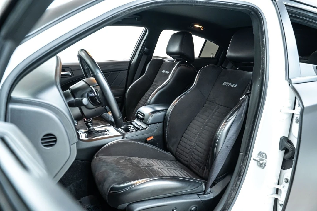 2022 Dodge Charger 7th Gen - Image 17 of 31