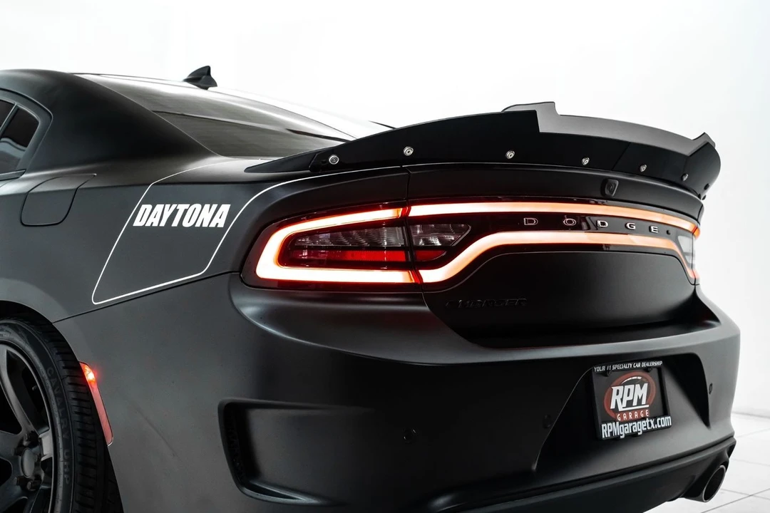 2022 Dodge Charger 7th Gen - Image 12 of 31