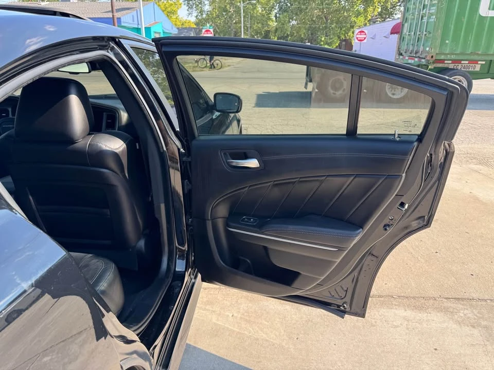 2022 Dodge Charger 7th Gen - Image 11 of 19