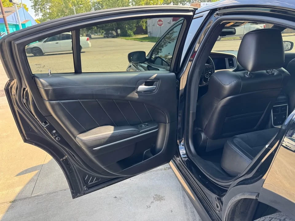 2022 Dodge Charger 7th Gen - Image 13 of 19