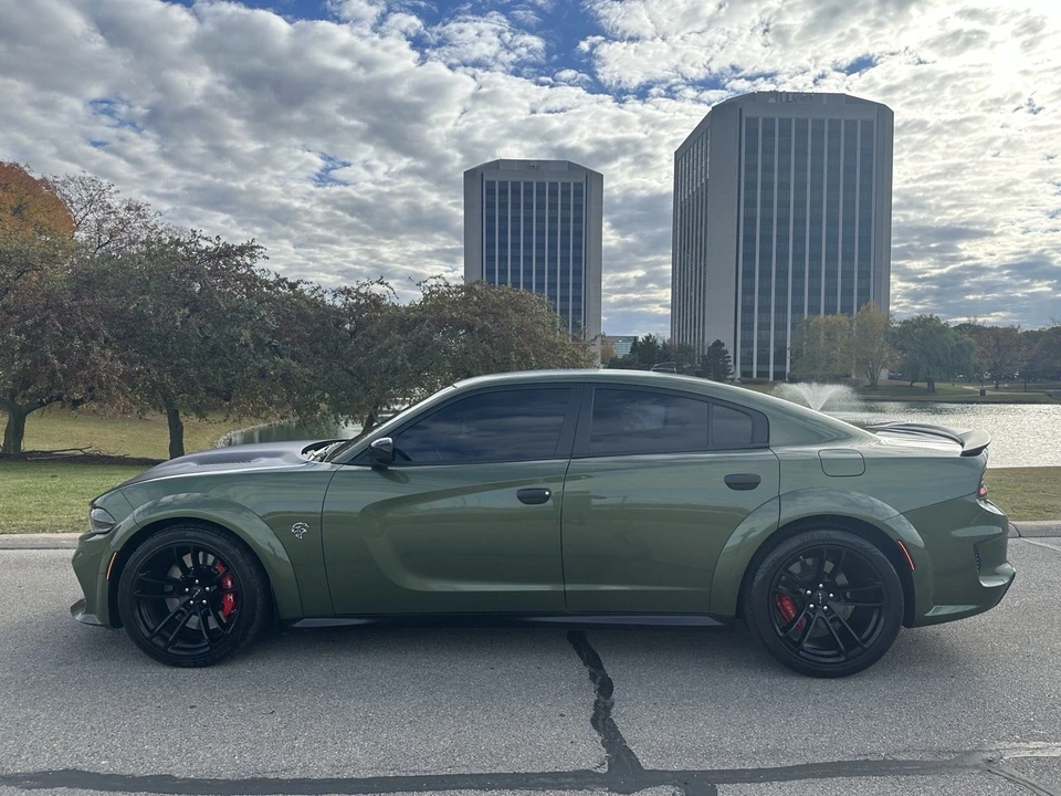 2022 Dodge Charger SRT Hellcat 7th Gen - Image 9 of 21