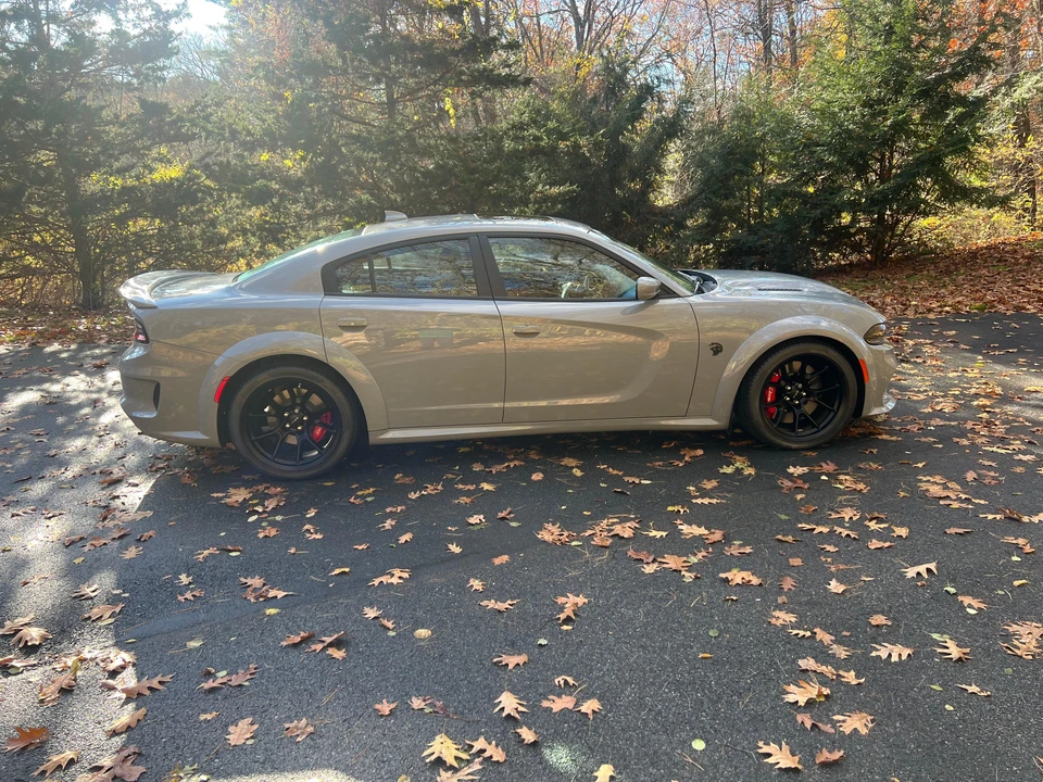2022 Dodge Charger SRT Hellcat 7th Gen - Image 9 of 31