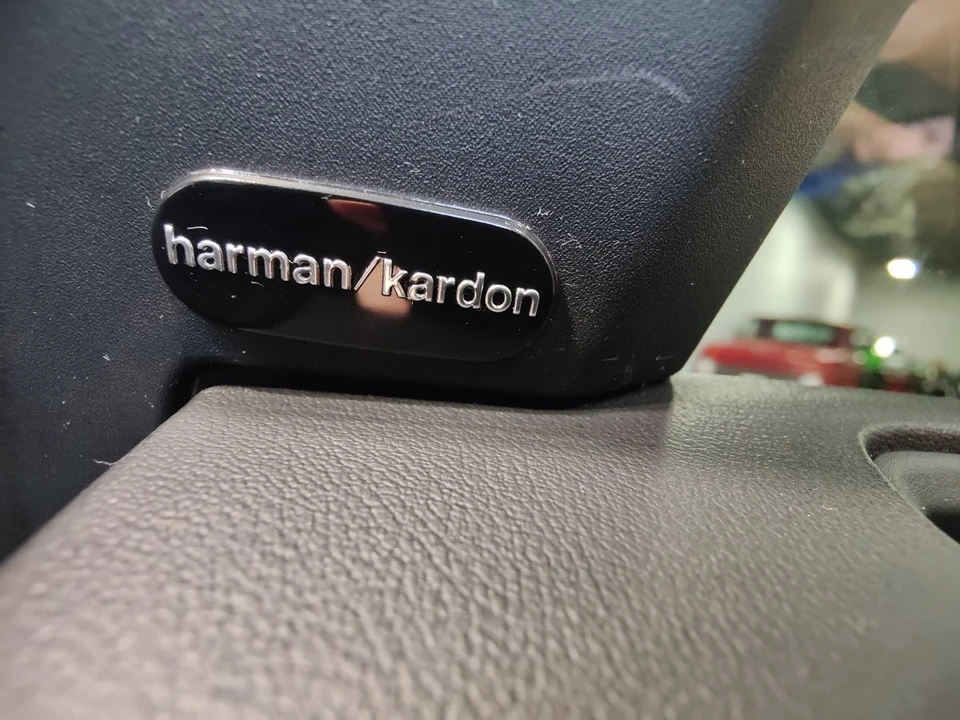 2022 Dodge Charger SRT Hellcat 7th Gen - Image 14 of 31