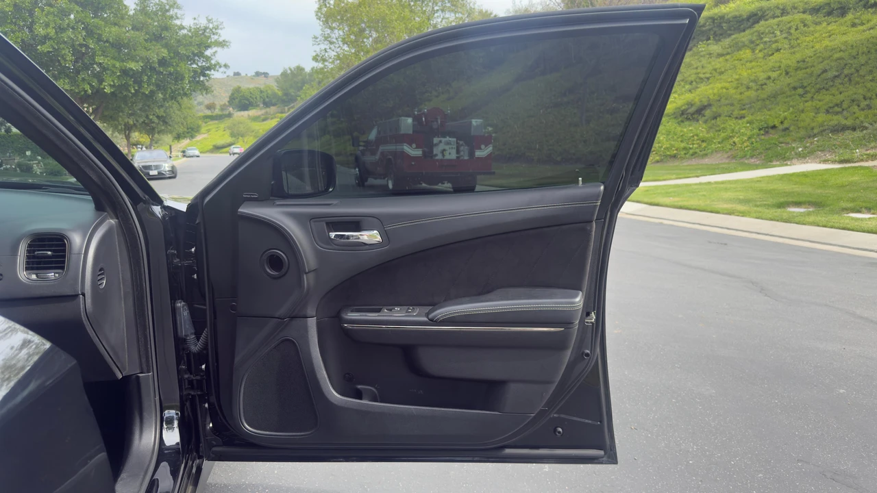 2022 Dodge Charger SRT Hellcat 7th Gen - Image 27 of 31