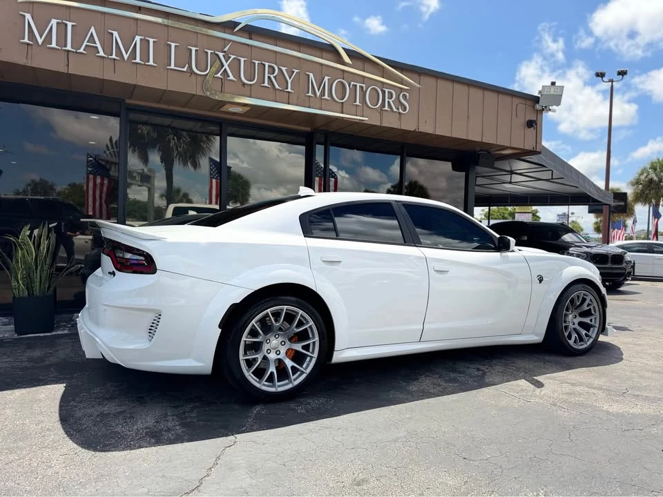 2022 Dodge Charger SRT Hellcat 7th Gen - Image 9 of 19