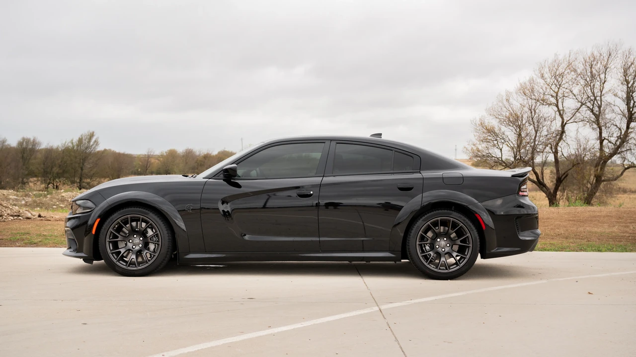 2022 Dodge Charger SRT Hellcat 7th Gen - Image 9 of 31