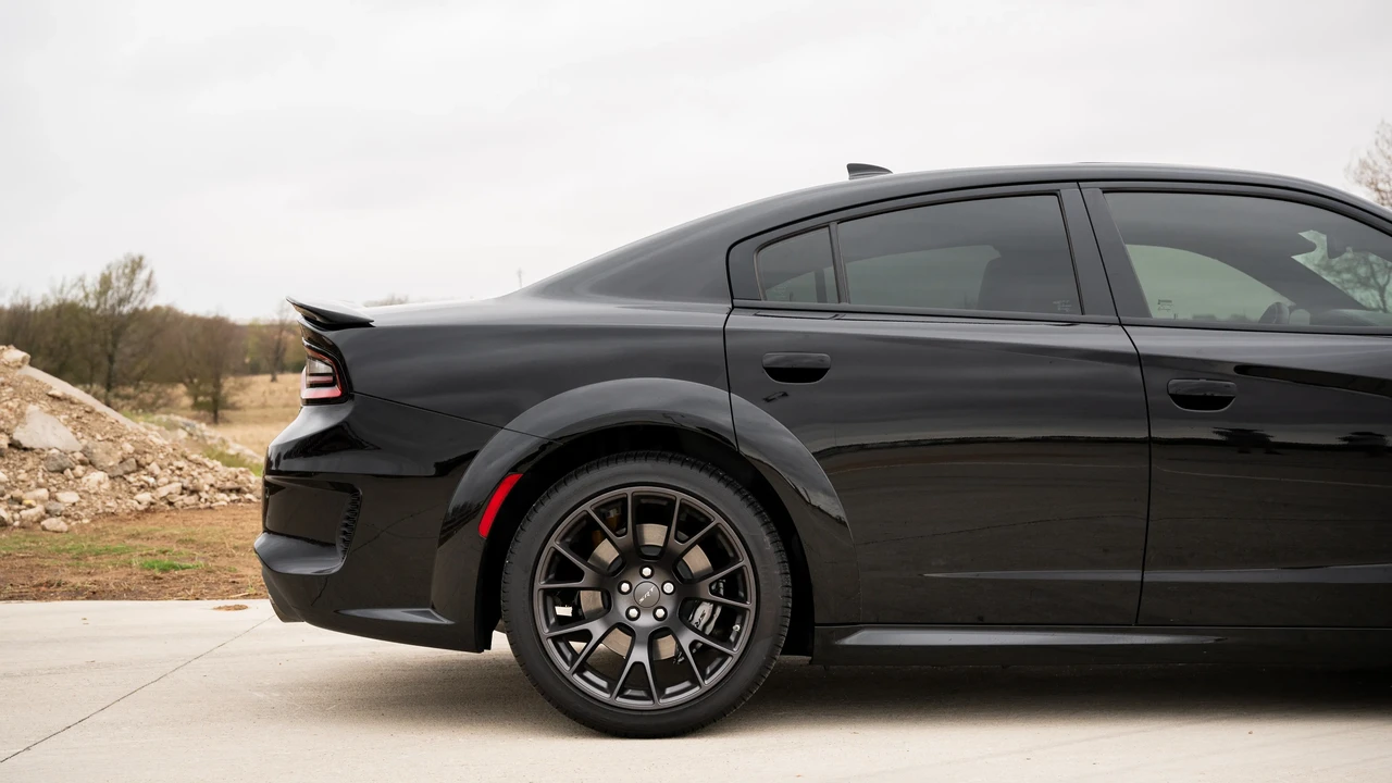 2022 Dodge Charger SRT Hellcat 7th Gen - Image 15 of 31