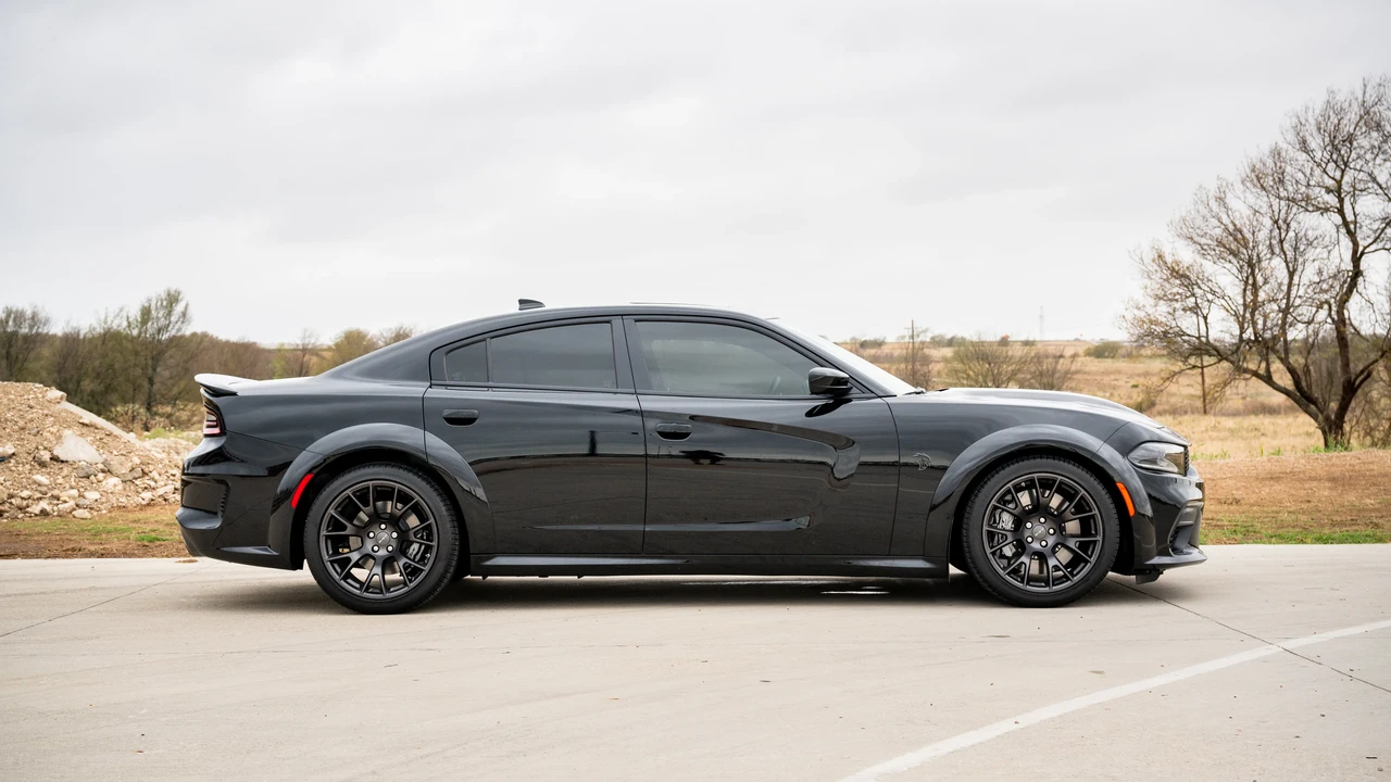 2022 Dodge Charger SRT Hellcat 7th Gen - Image 5 of 31