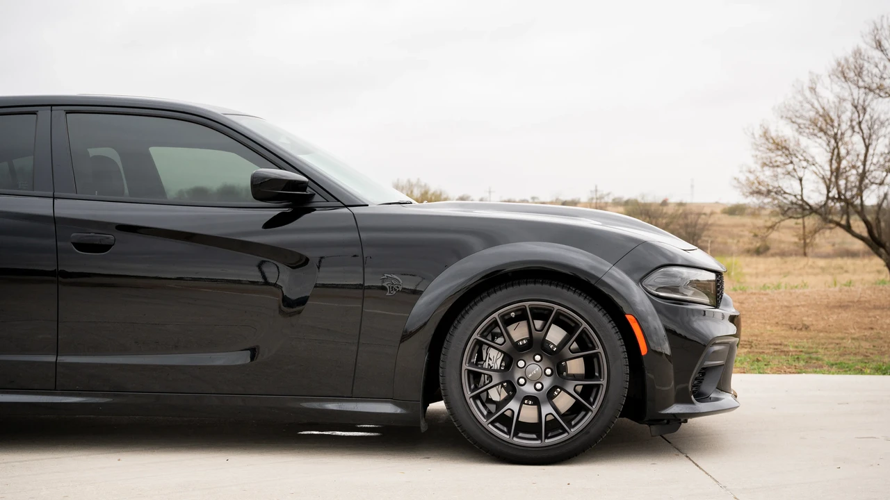 2022 Dodge Charger SRT Hellcat 7th Gen - Image 16 of 31