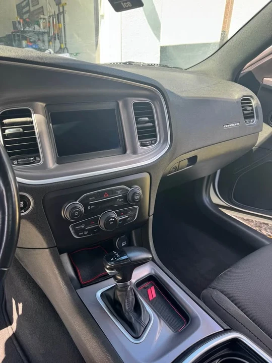 2022 Dodge Charger 8th Gen - Image 5 of 10