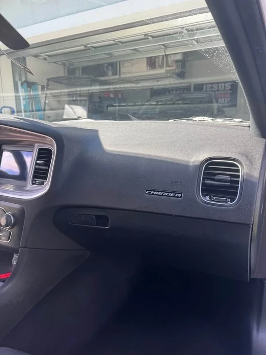 2022 Dodge Charger 8th Gen - Image 8 of 10