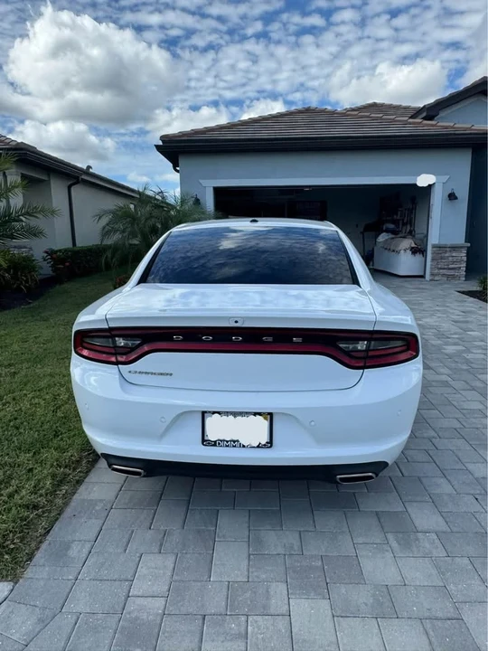 2022 Dodge Charger 8th Gen - Image 2 of 10
