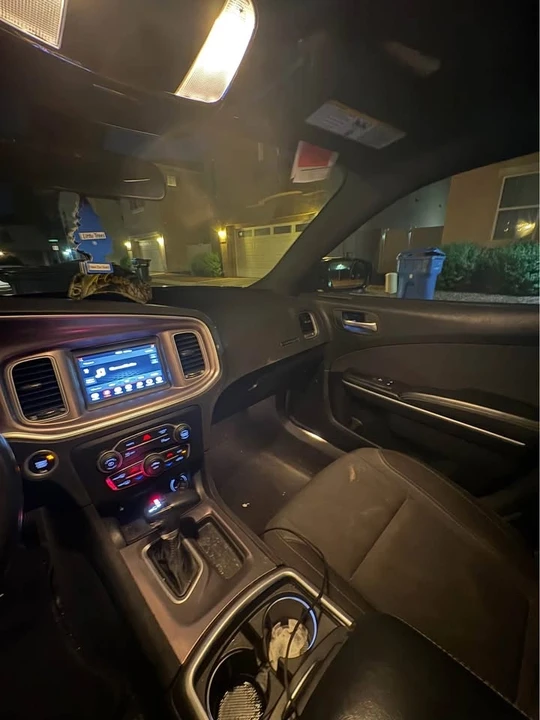 2022 Dodge Charger 8th Gen - Image 3 of 7