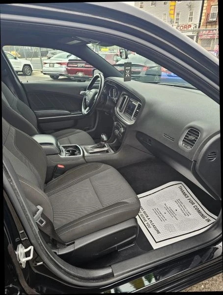 2022 Dodge Charger 8th Gen - Image 9 of 12