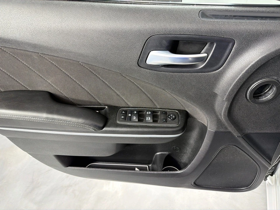 2022 Dodge Charger 7th Gen - Image 10 of 24