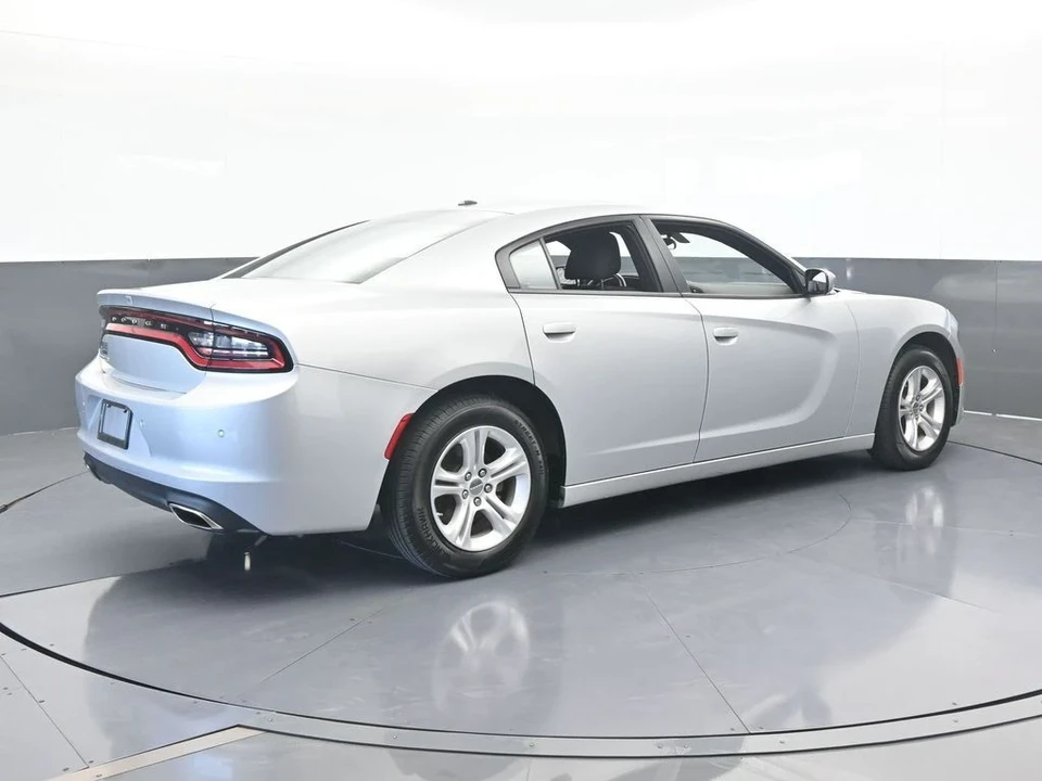 2022 Dodge Charger 8th Gen - Image 6 of 12