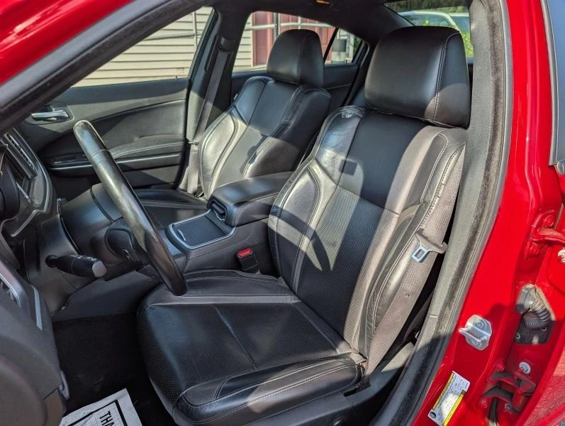 2022 Dodge Charger 8th Gen - Image 9 of 12