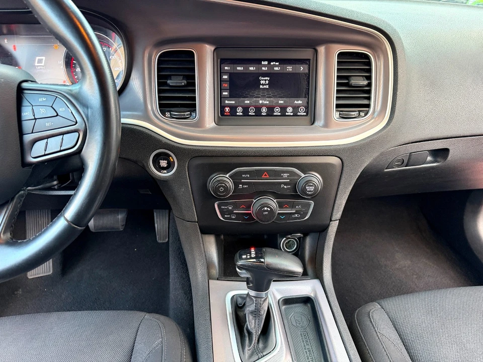 2022 Dodge Charger 7th Gen - Image 27 of 31