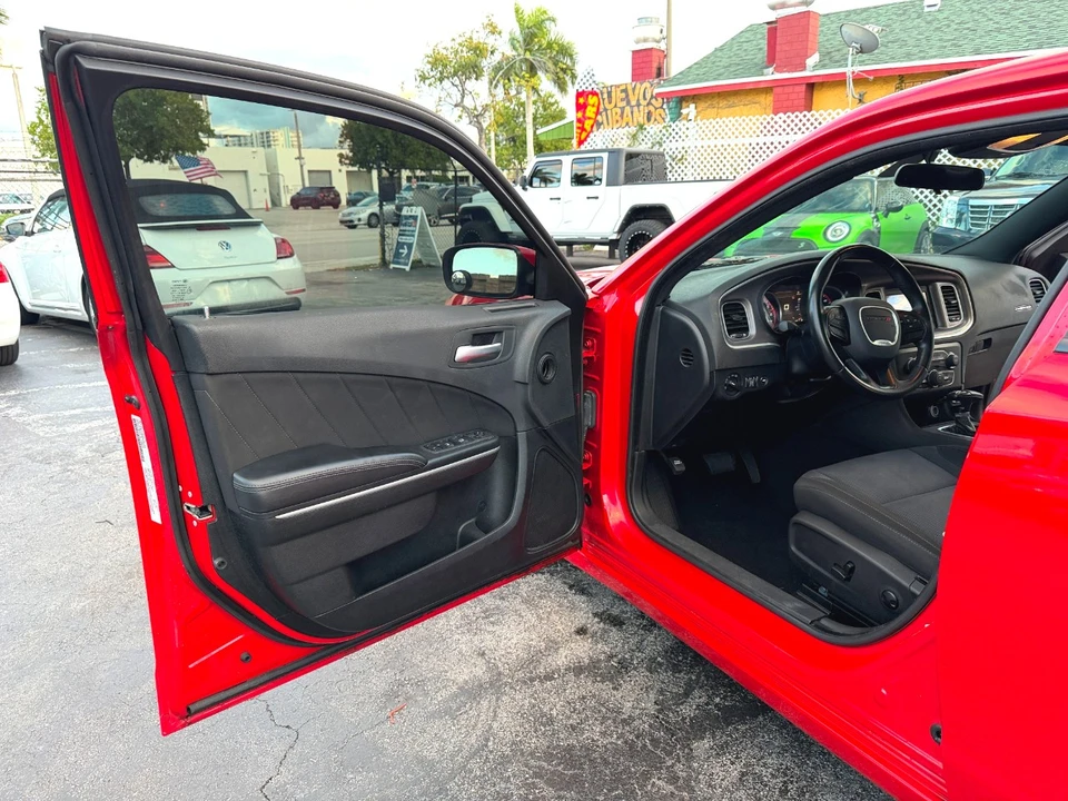 2022 Dodge Charger 7th Gen - Image 22 of 31