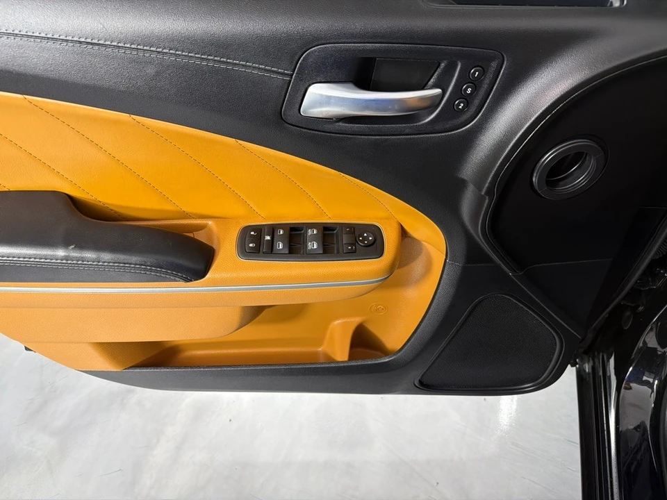 2022 Dodge Charger 7th Gen - Image 11 of 25