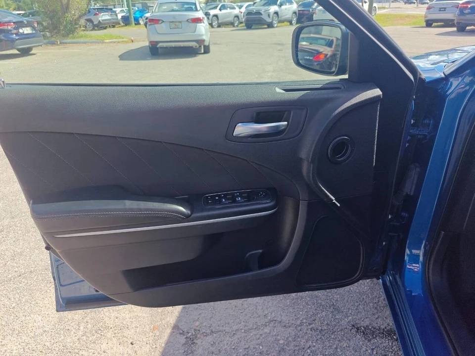 2022 Dodge Charger 7th Gen - Image 15 of 21