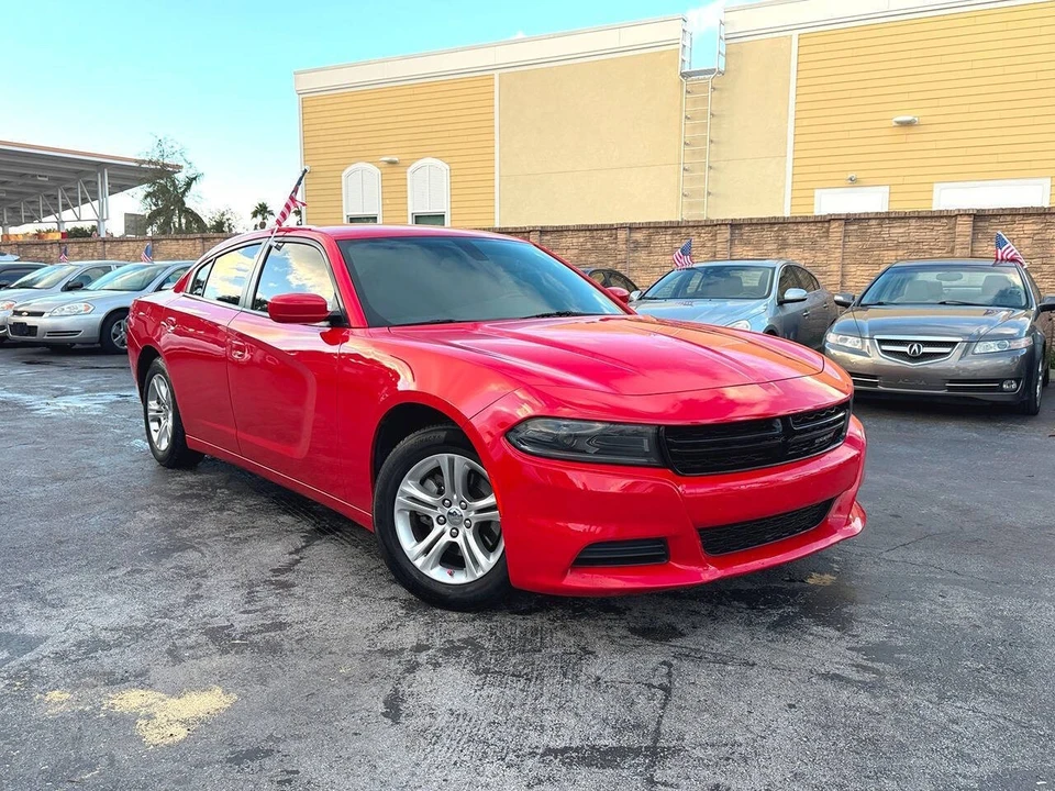 2022 Dodge Charger 7th Gen - Image 2 of 31