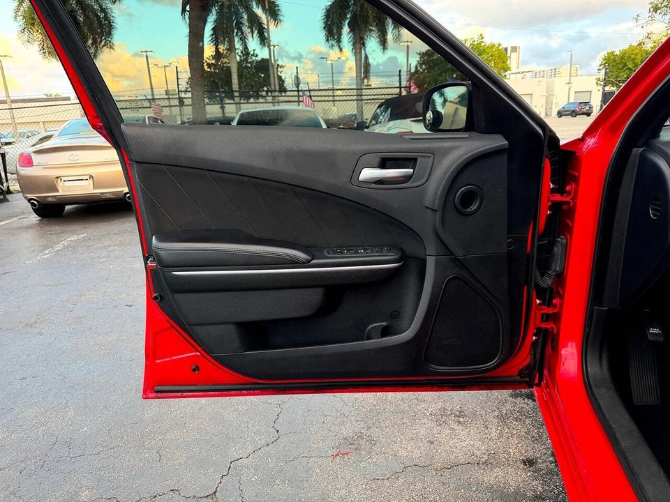 2022 Dodge Charger 7th Gen - Image 21 of 31