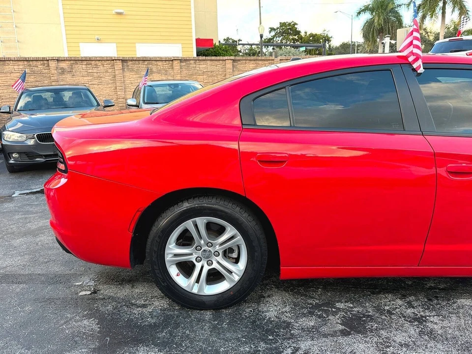2022 Dodge Charger 7th Gen - Image 14 of 31