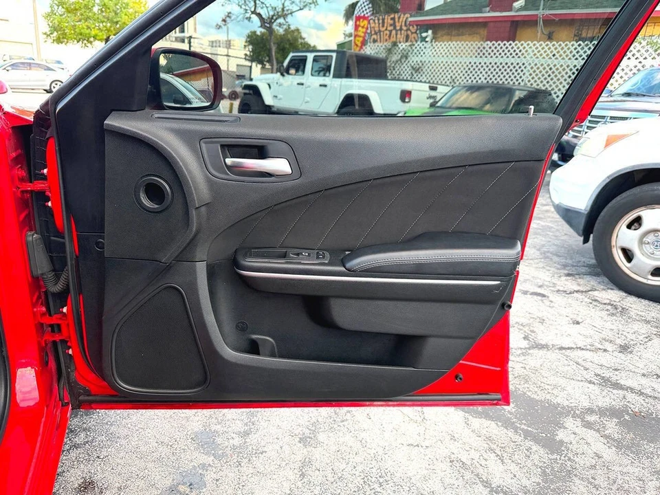 2022 Dodge Charger 7th Gen - Image 29 of 31