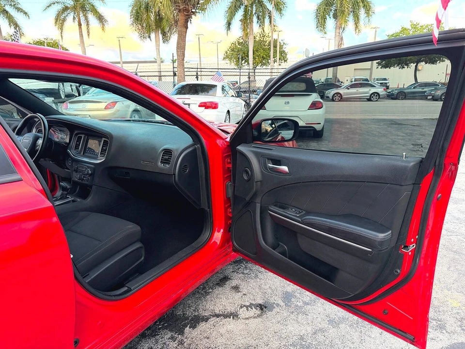 2022 Dodge Charger 7th Gen - Image 30 of 31