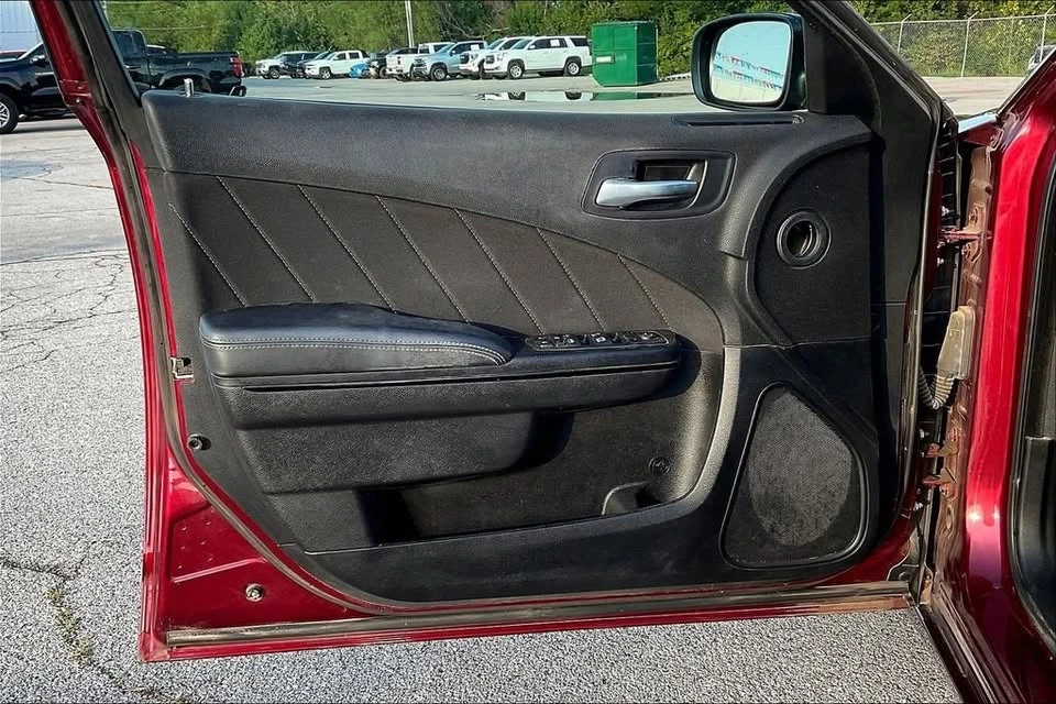 2022 Dodge Charger 7th Gen - Image 17 of 20