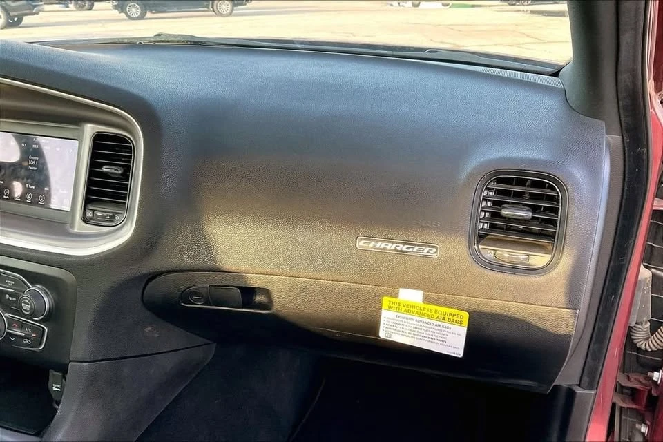2022 Dodge Charger 7th Gen - Image 15 of 20